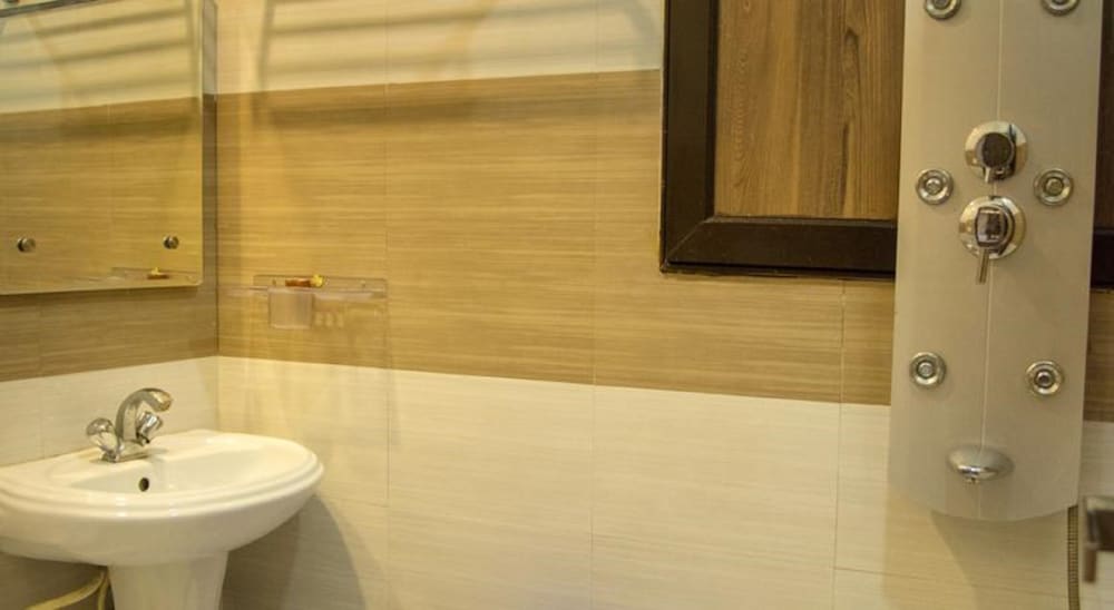 Фото Hotel The Queen by Vivo Hotels