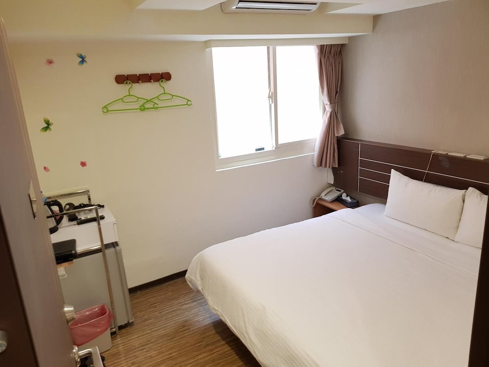 Фото Jhong-Sing Hotel