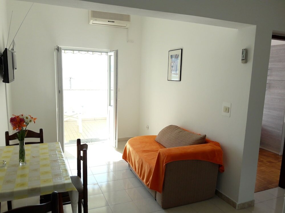 Фото Apartments Metajna X