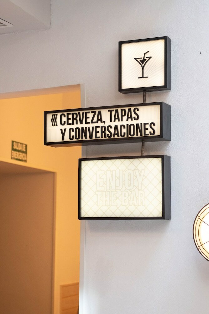 Фото U-Sense For You Hostel Sevilla