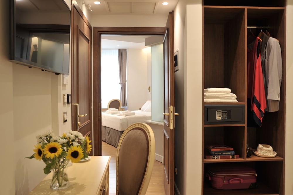 Фото Acropolis Spirit Boutique Hotel