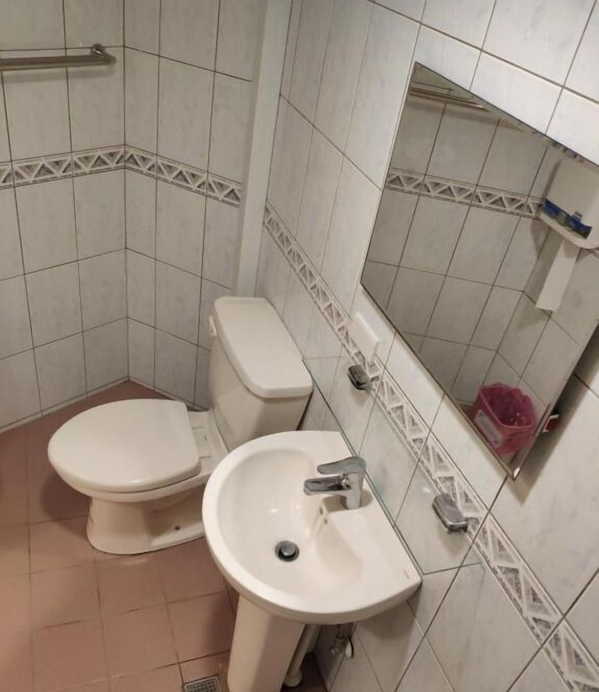 Фото Jhong-Sing Hotel