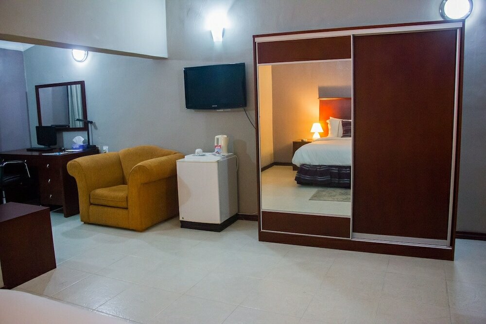 Фото The Palmview Manor Hotel