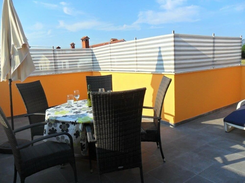 Фото Vacation Pool Apartments