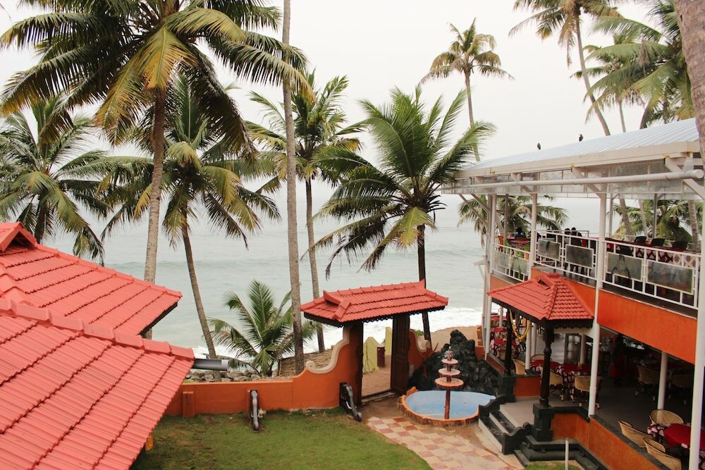 Фото Black Beach Resort