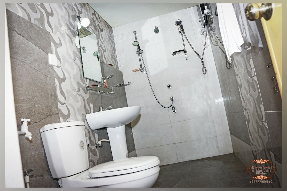 Фото Darshani Hikka Villa