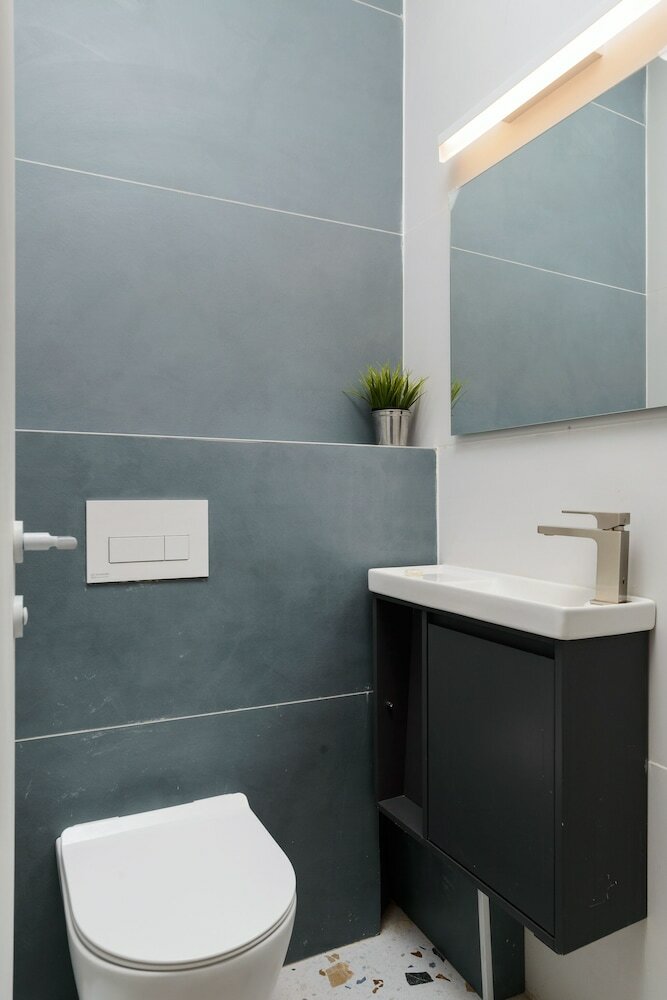 Фото Апартаменты Elegant Duplex with Patio by FeelHome