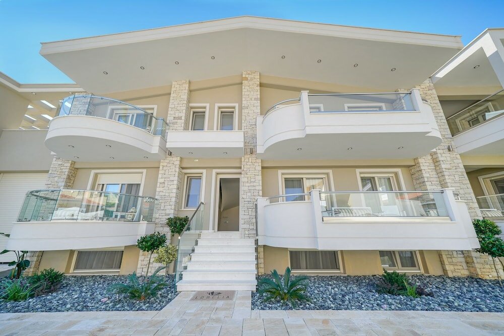 Фото Lobelia Luxury Suites