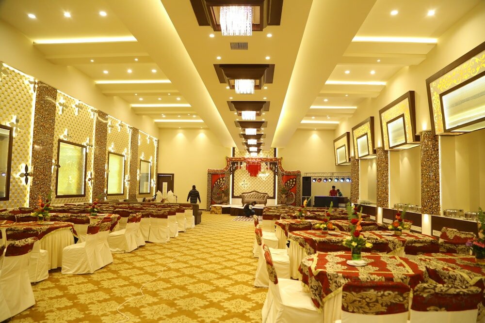 Фото Hotel Ashish Continental