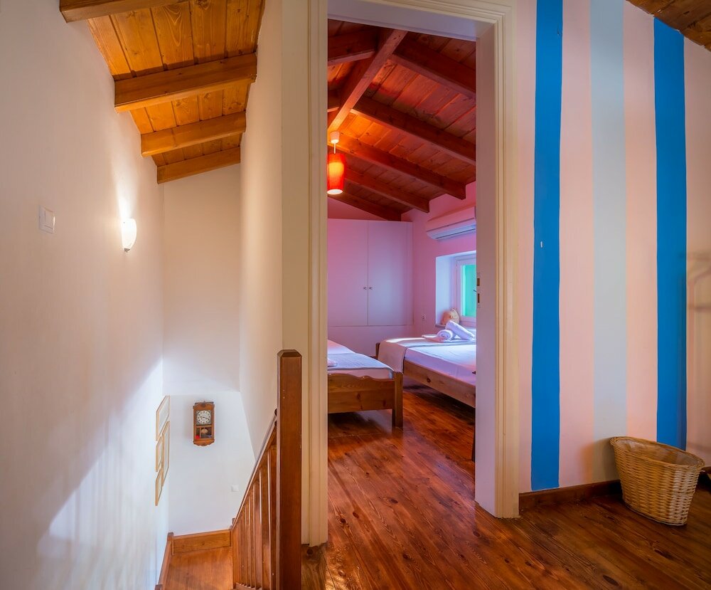 Фото My Little House - Family House with Private Terrace