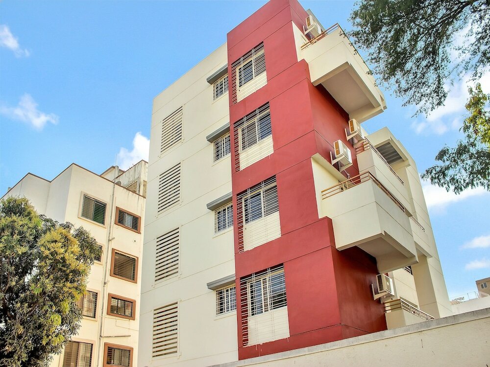 Фото Oyo 12042 Green Olives Apartments