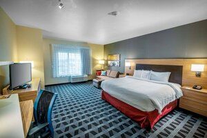 отель TownePlace Suites Toledo Oregon