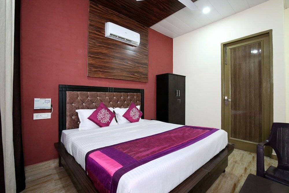 Фото Oyo 9254 The Platinum