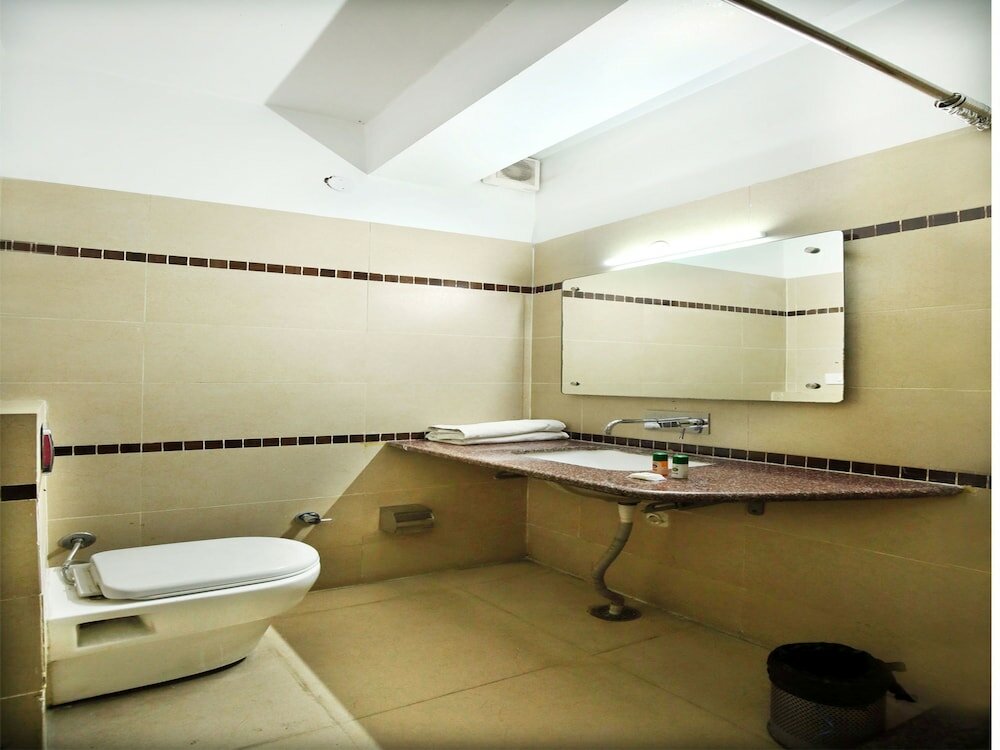 Фото Oyo 1673 Hotel Mm Yellowuds