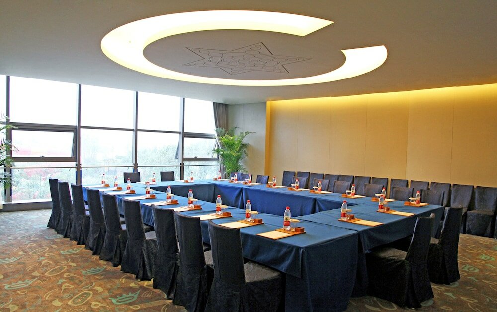 Фото Maya Gleetour Hotel Wuhan