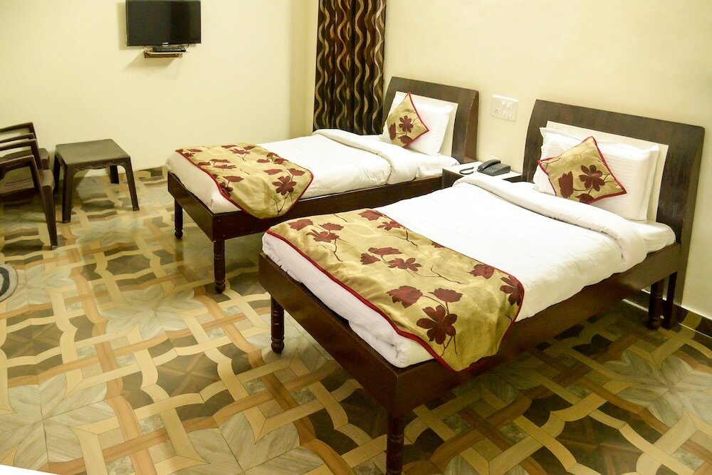 Фото Oyo 7609 Hotel Dolphin