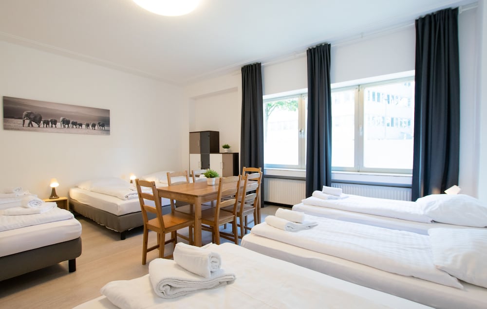 Фото Comfortable Large Center Apartment