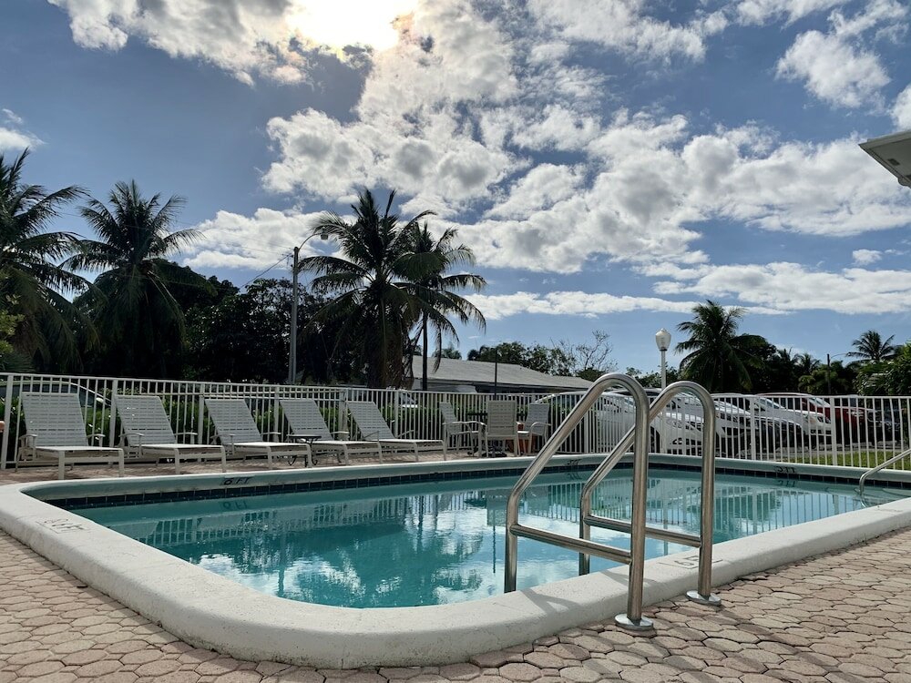 Фото Bayview Regency Apartments by Lowkl