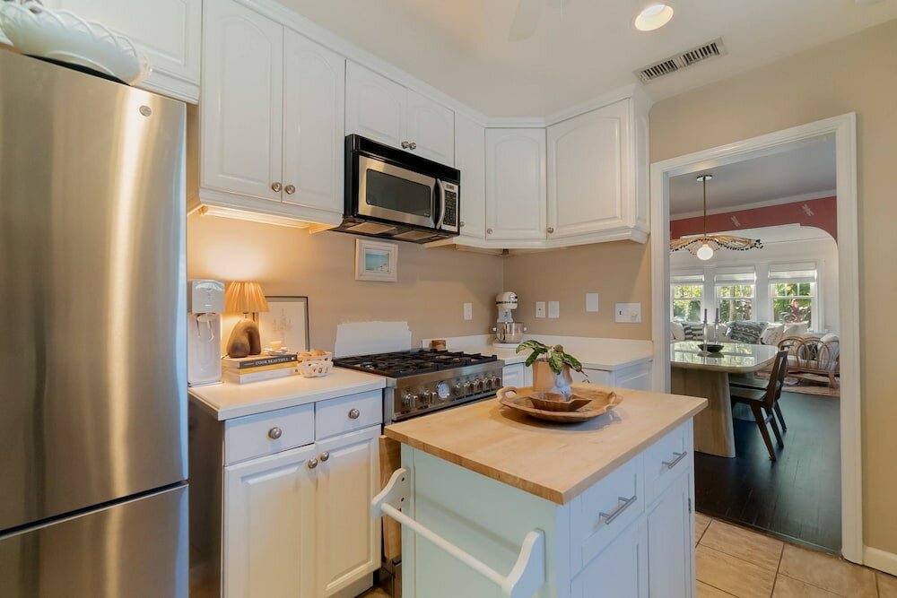 Фото The Palms Cottage Private Pool, Downtown, Beach, The Square