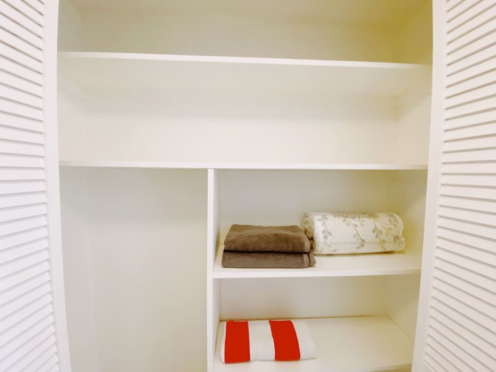 Фото Bayview Regency Apartments by Lowkl