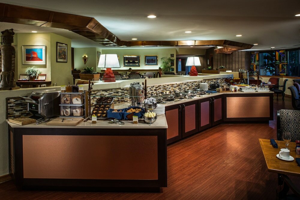 Фото DoubleTree by Hilton Hotel Phoenix Tempe