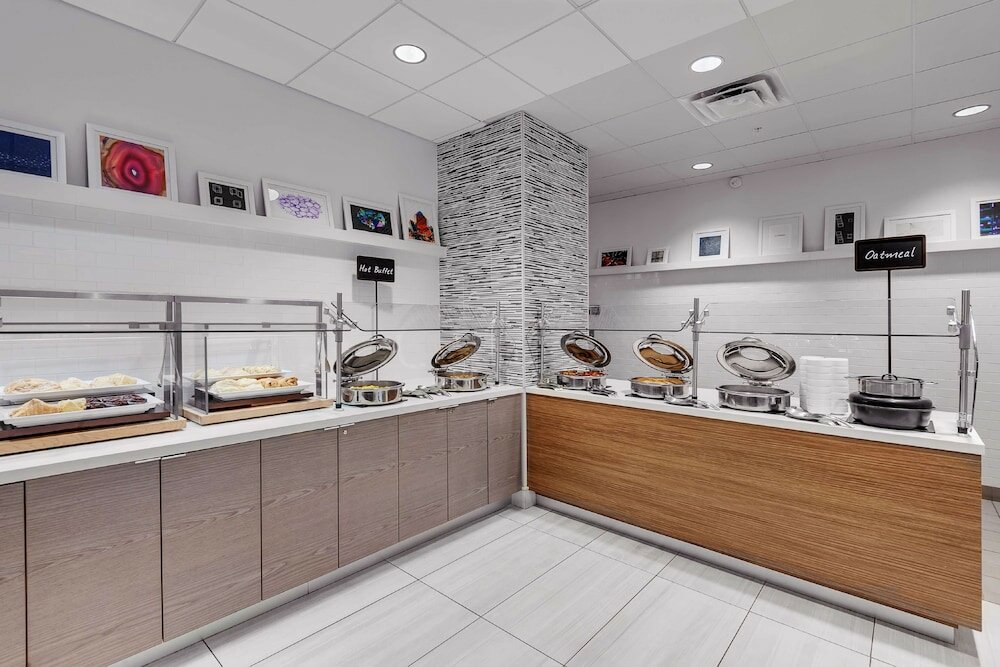 Фото Embassy Suites Raleigh-Crabtree