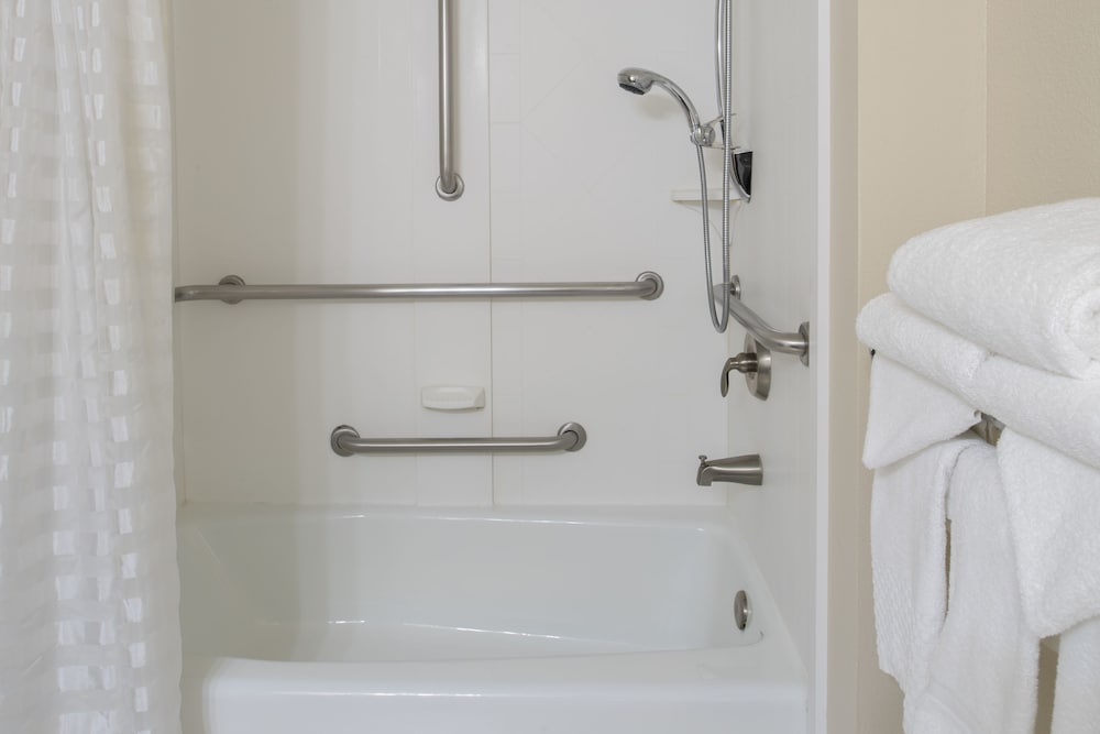 Фото Embassy Suites by Hilton Seattle Tacoma International Airport