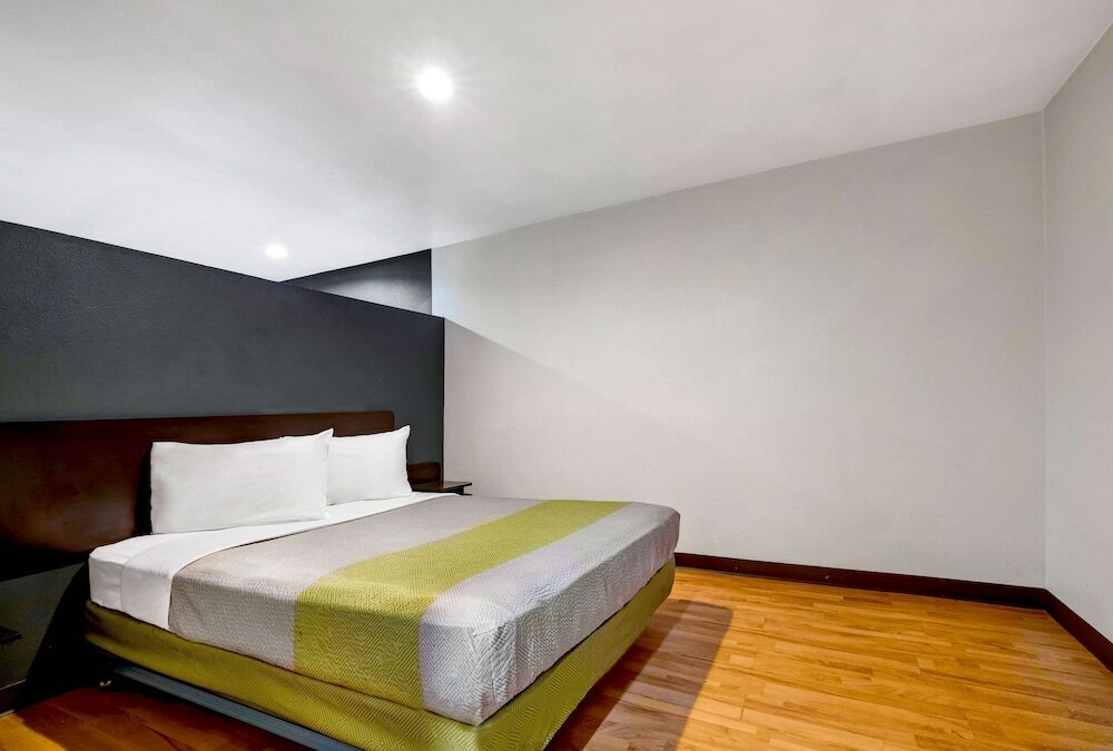 Фото Studio 6 Portland, Or