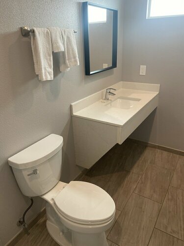 Гостиница Sun Valley Inn в Уолнат-Крике