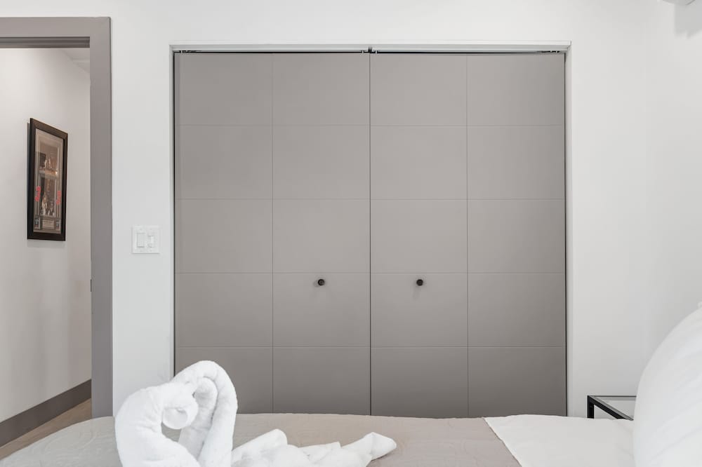 Фото Lauderdale 1 Bedroom Lux by Opus