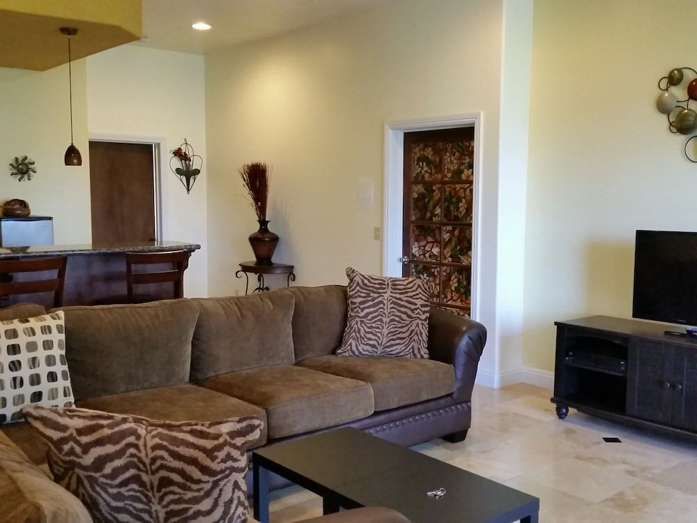 Фото Oceanfront Vacation Rental