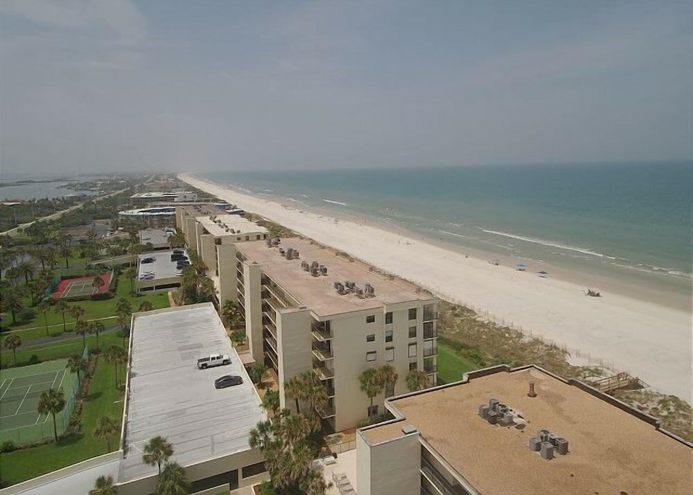 Фото 3 Bedroom Oceanfront Luxury Condo - Sand Dollar III, 404