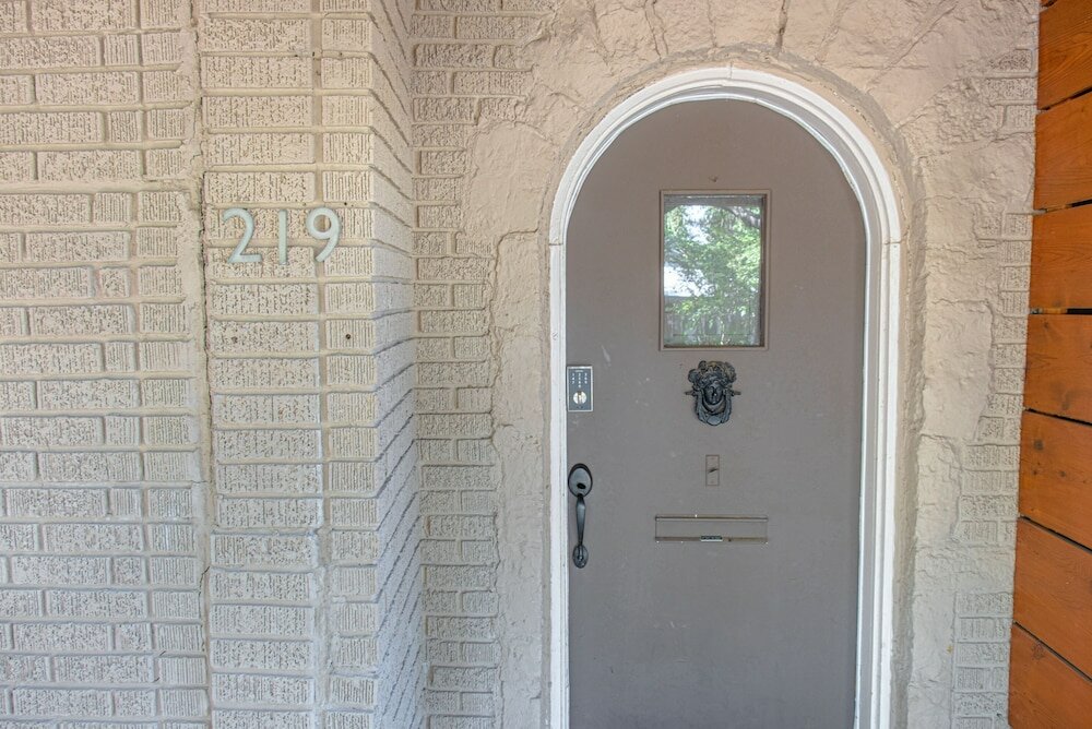 Фото Close to Famous Attractions With Hot Tub and Fire Pit