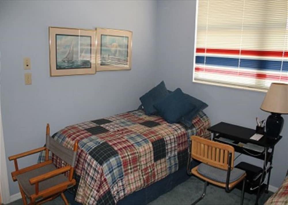 Фото 3 Bedroom Oceanfront Luxury Condo - Sand Dollar III, 404