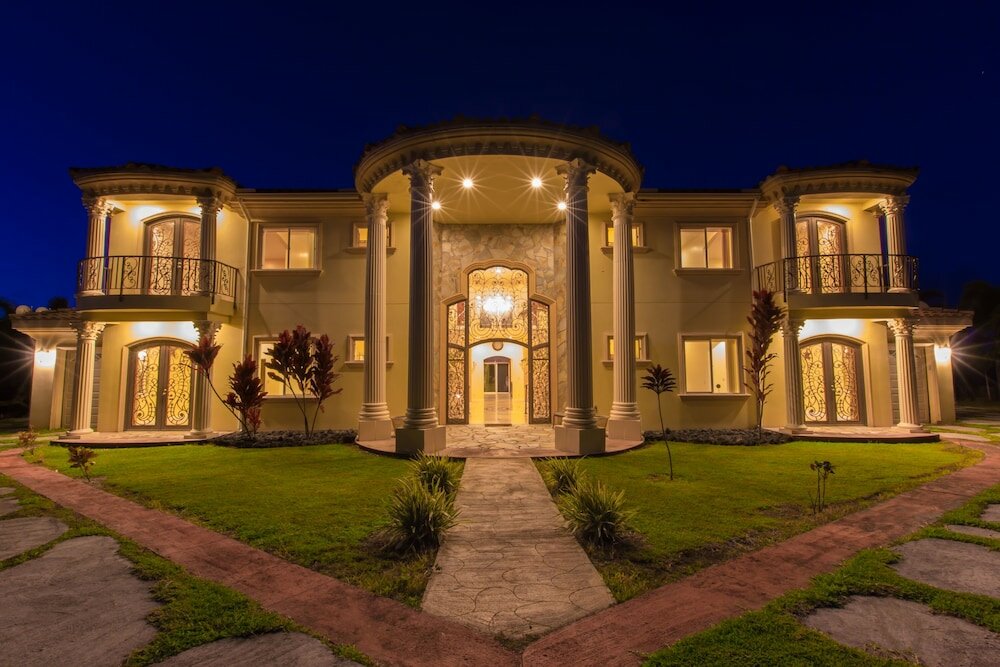 Фото Oceanfront Vacation Rental