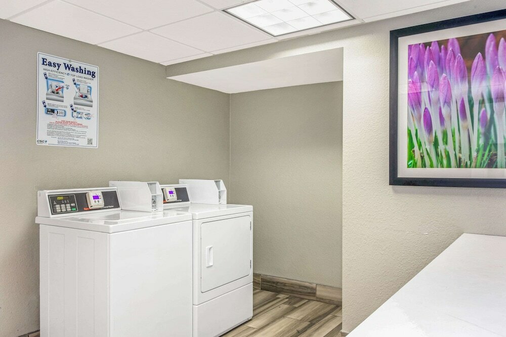 Фото La Quinta Inn & Suites by Wyndham Orlando Airport North