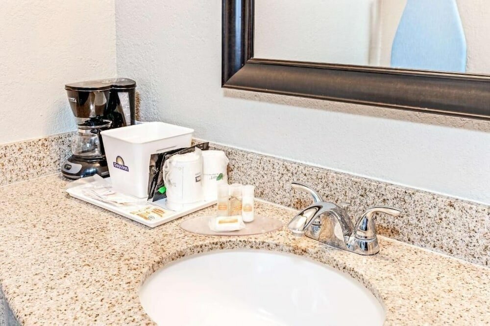 Фото Cabana Inn & Suites