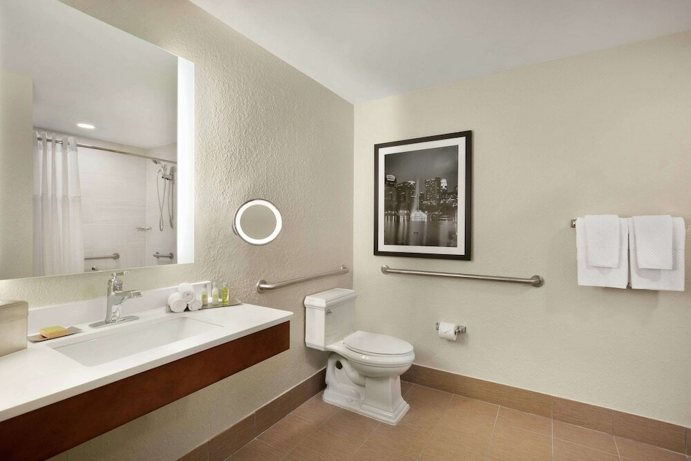 Фото DoubleTree by Hilton Hotel Orlando Downtown