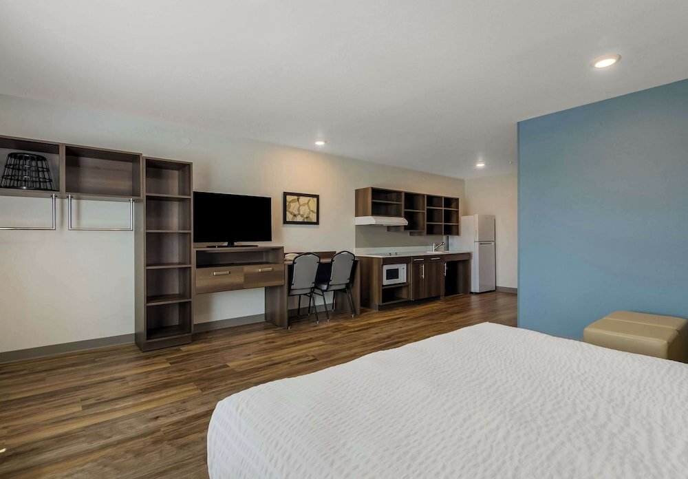 Фото WoodSpring Suites Roanoke