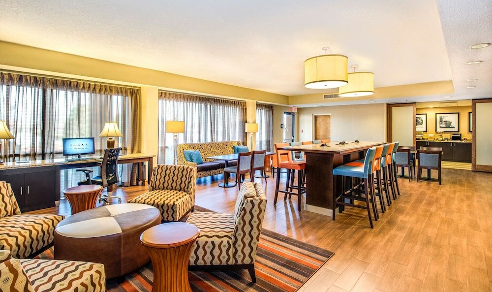 Фото Hampton Inn Southlake