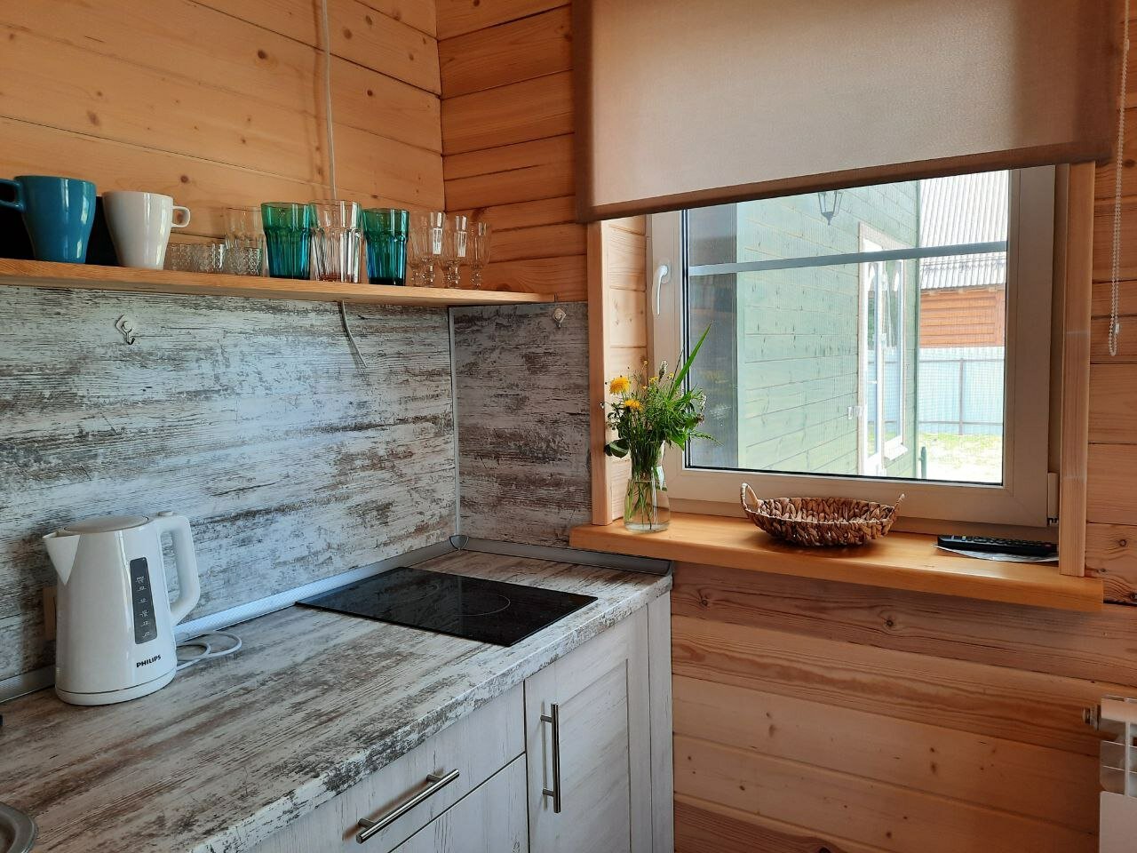 Фото Зеленый дом у пляжа