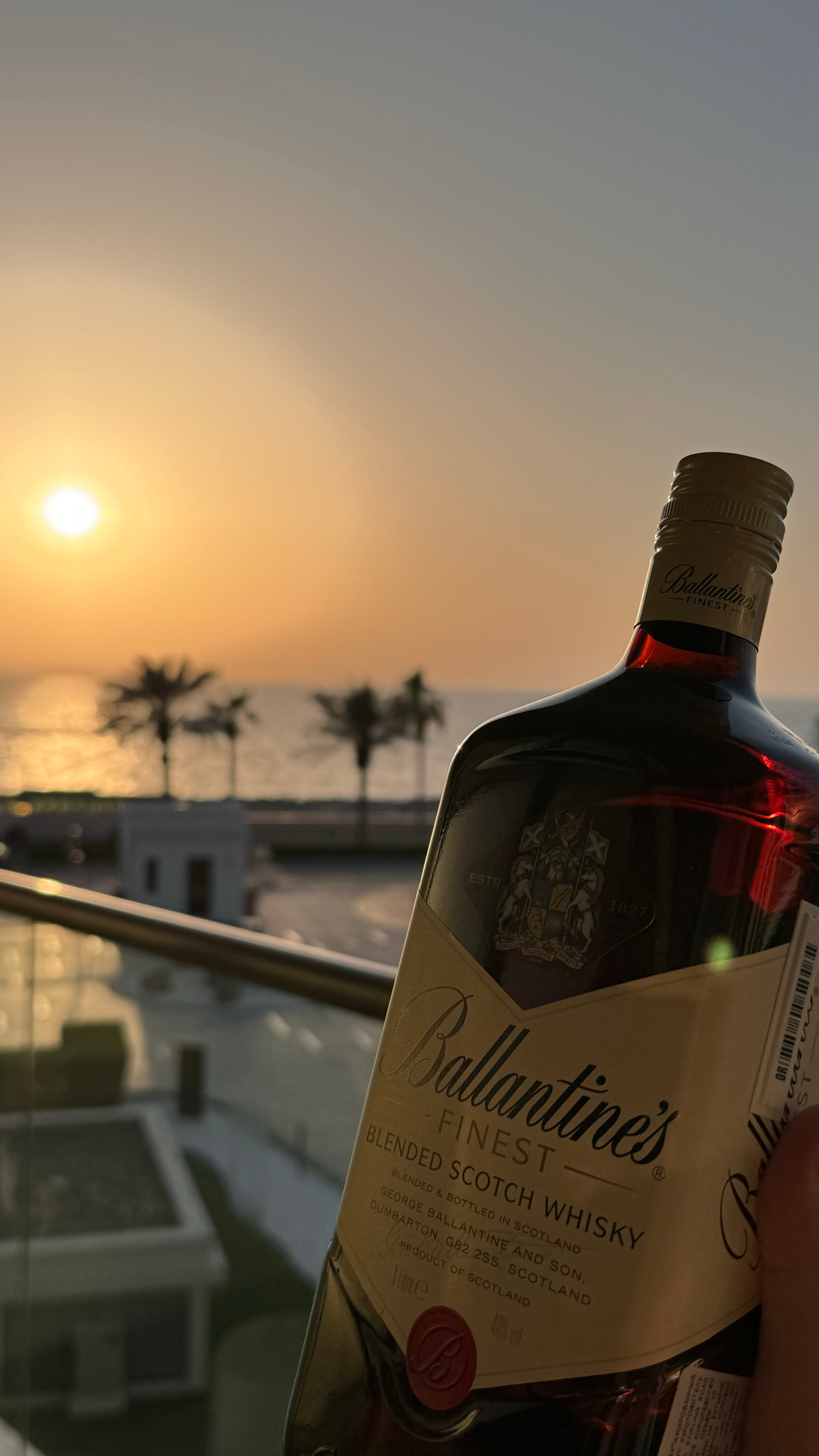 Фото Th8 Palm Dubai Beach Resort by IHG Dubai