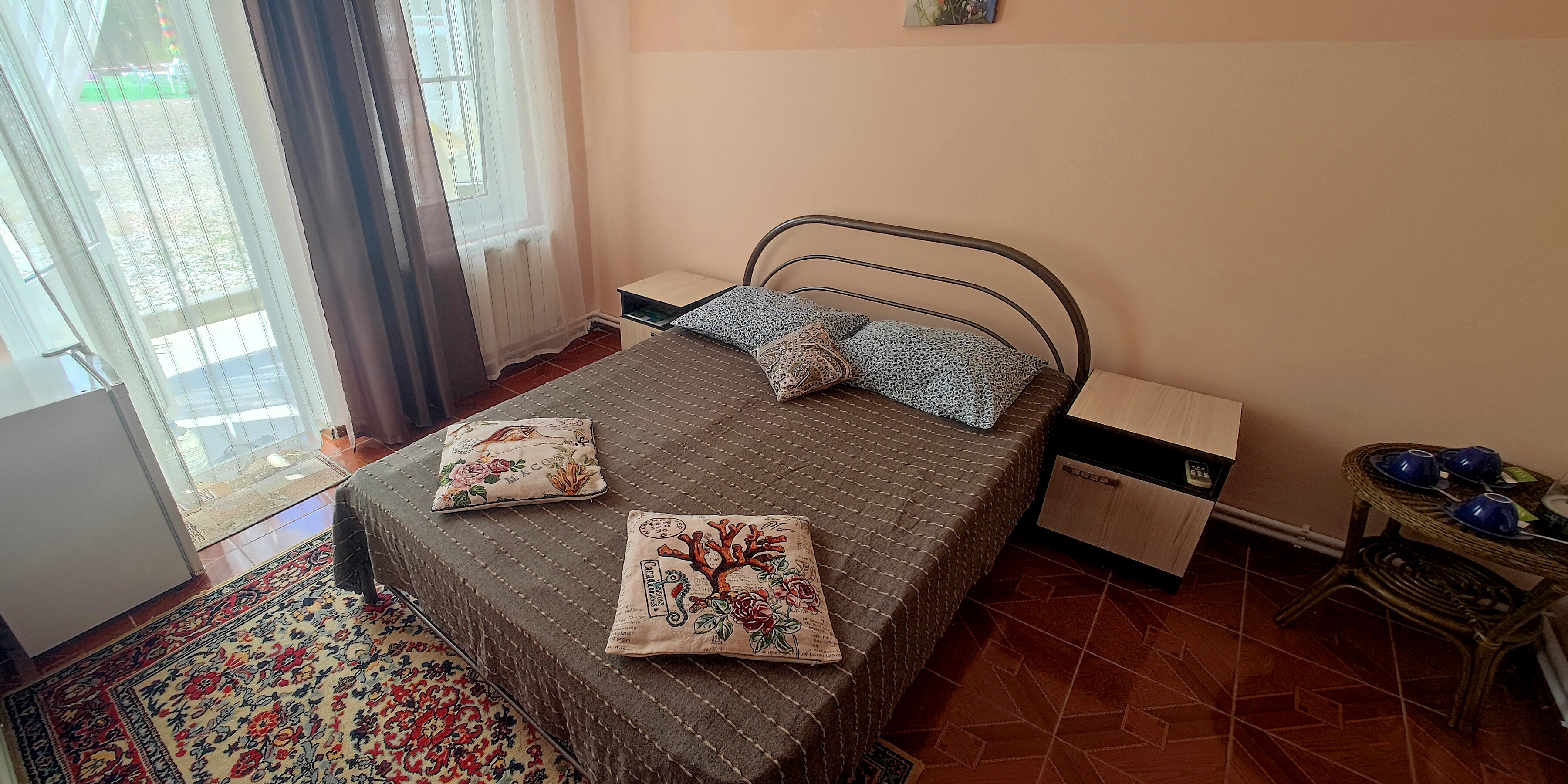 Фото отеля 2