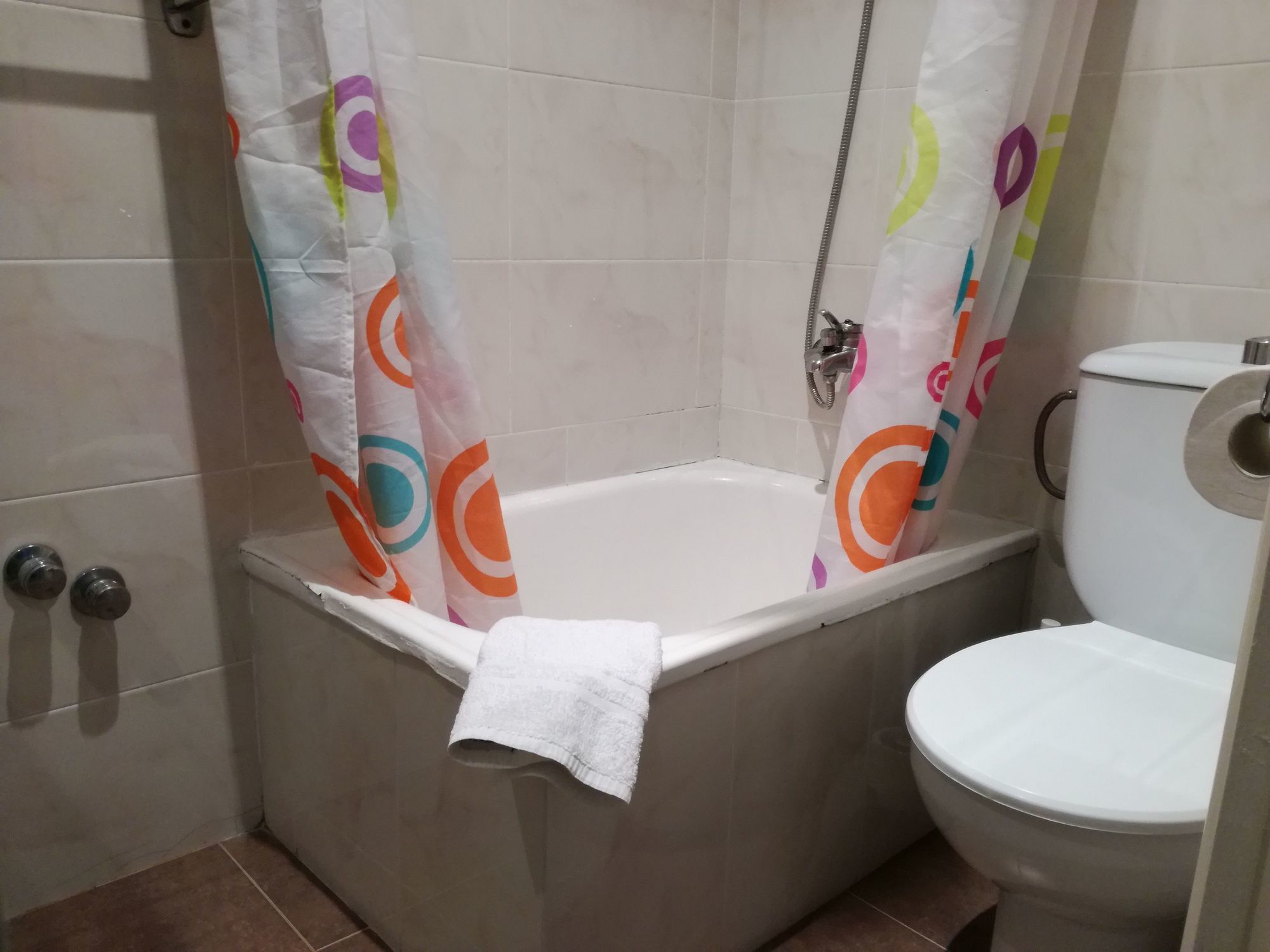 Фото Hostal Lesseps