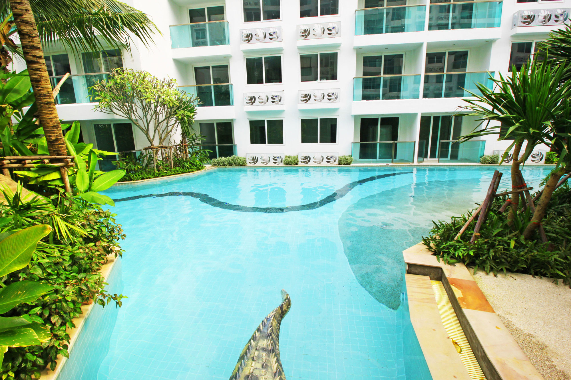 Фото Amazon Residence by Pattaya Sunny Rentals