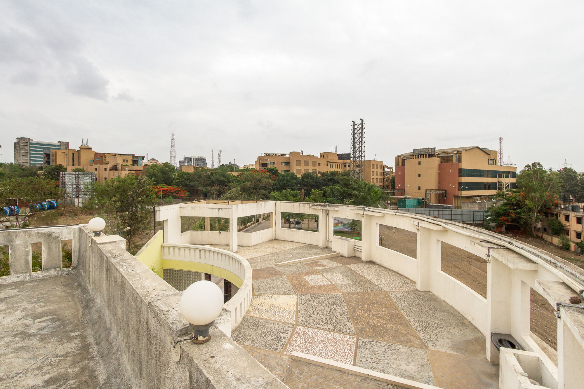 Фото Treebo Trend Niraali Executive