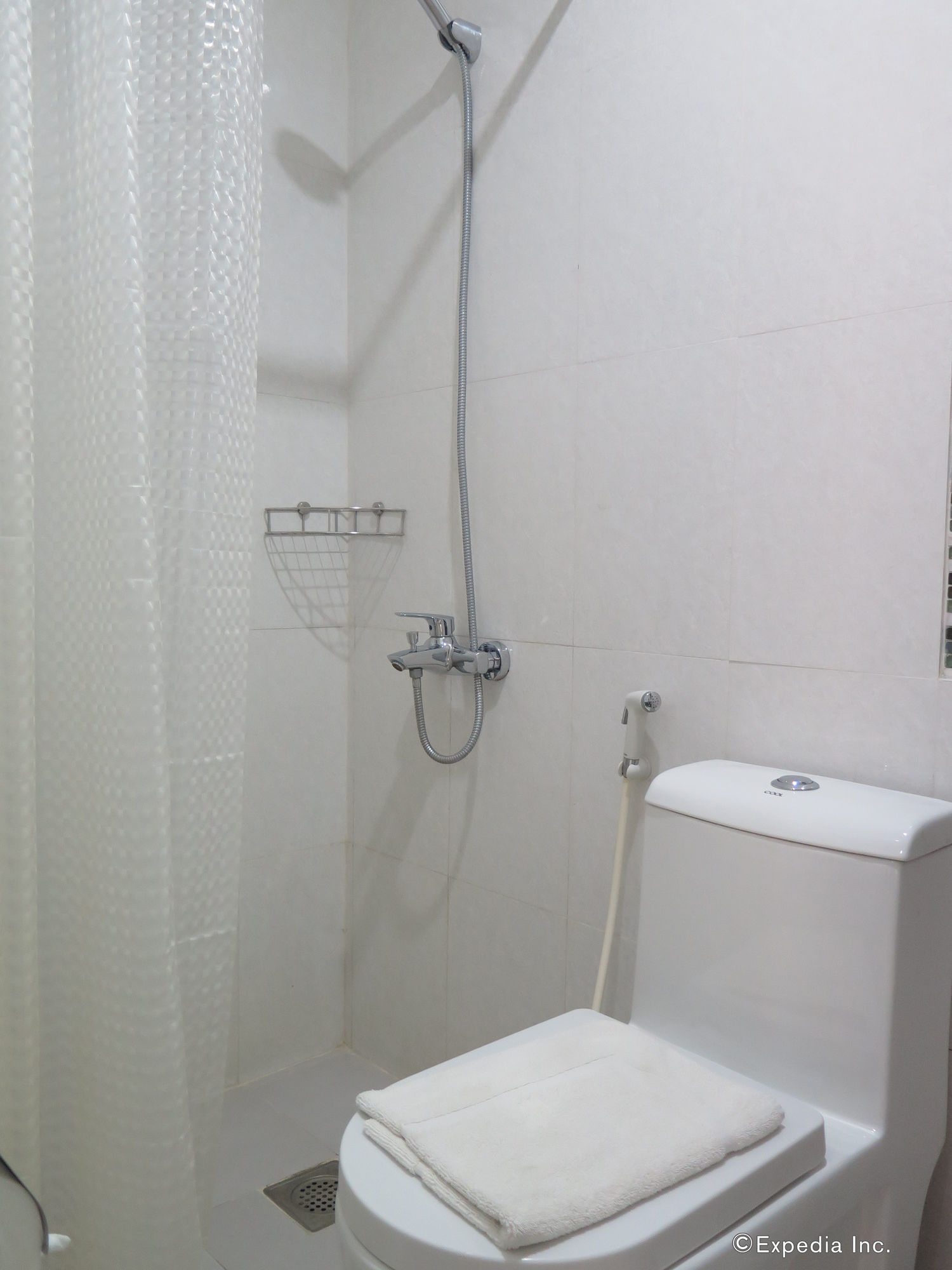 Фото 717 Cesar Place Hotel