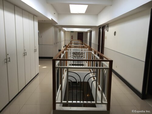 Гостиница Oyo 543 Negrense Suites в Баколоде