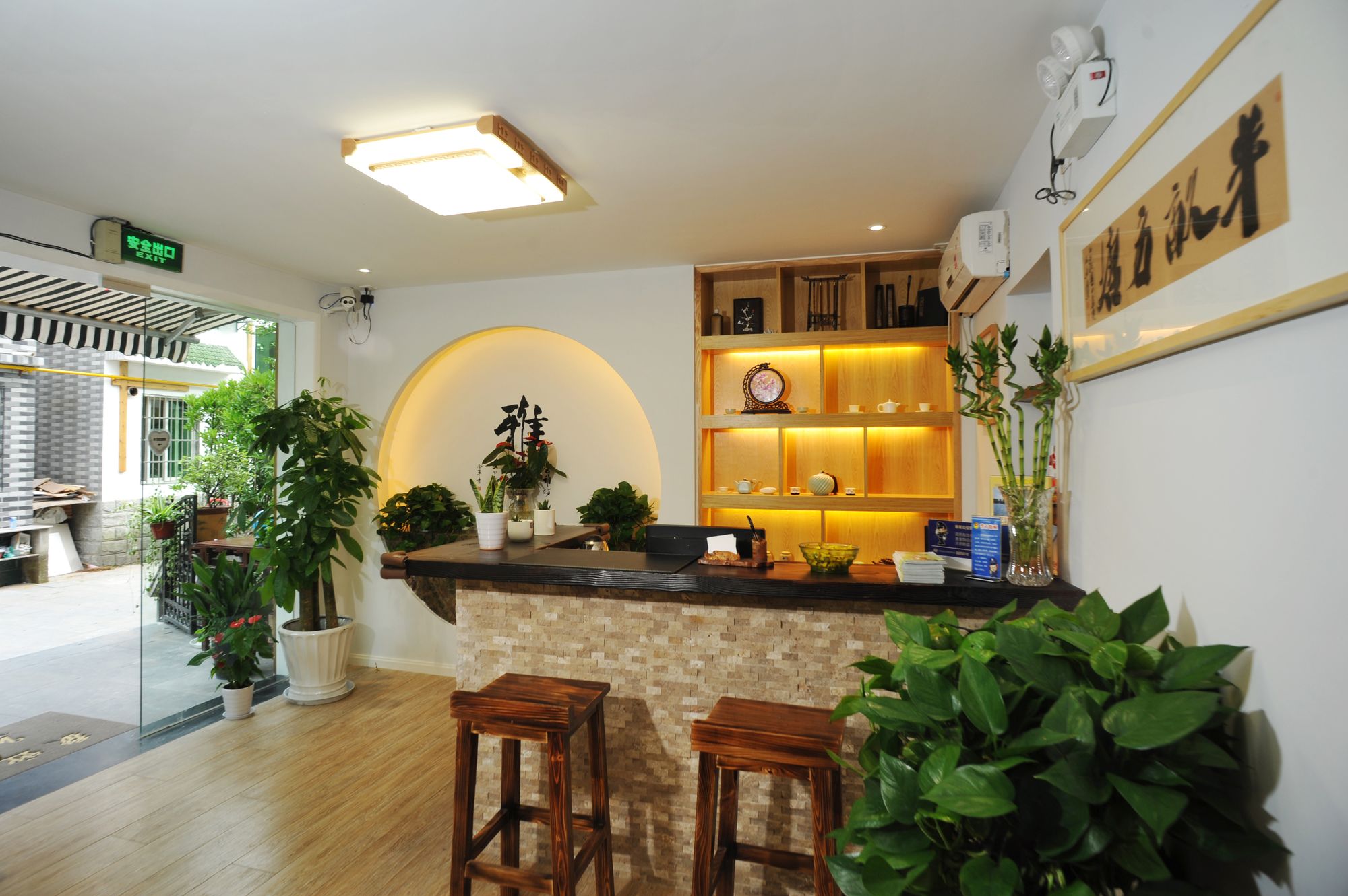 Фото Hangzhou Banmufangtang Boutique Inn