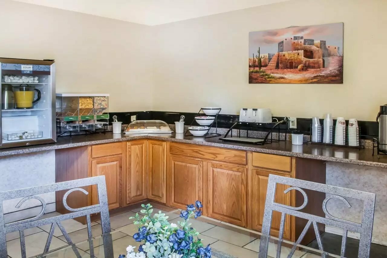 Фото Rodeway Inn of Espanola